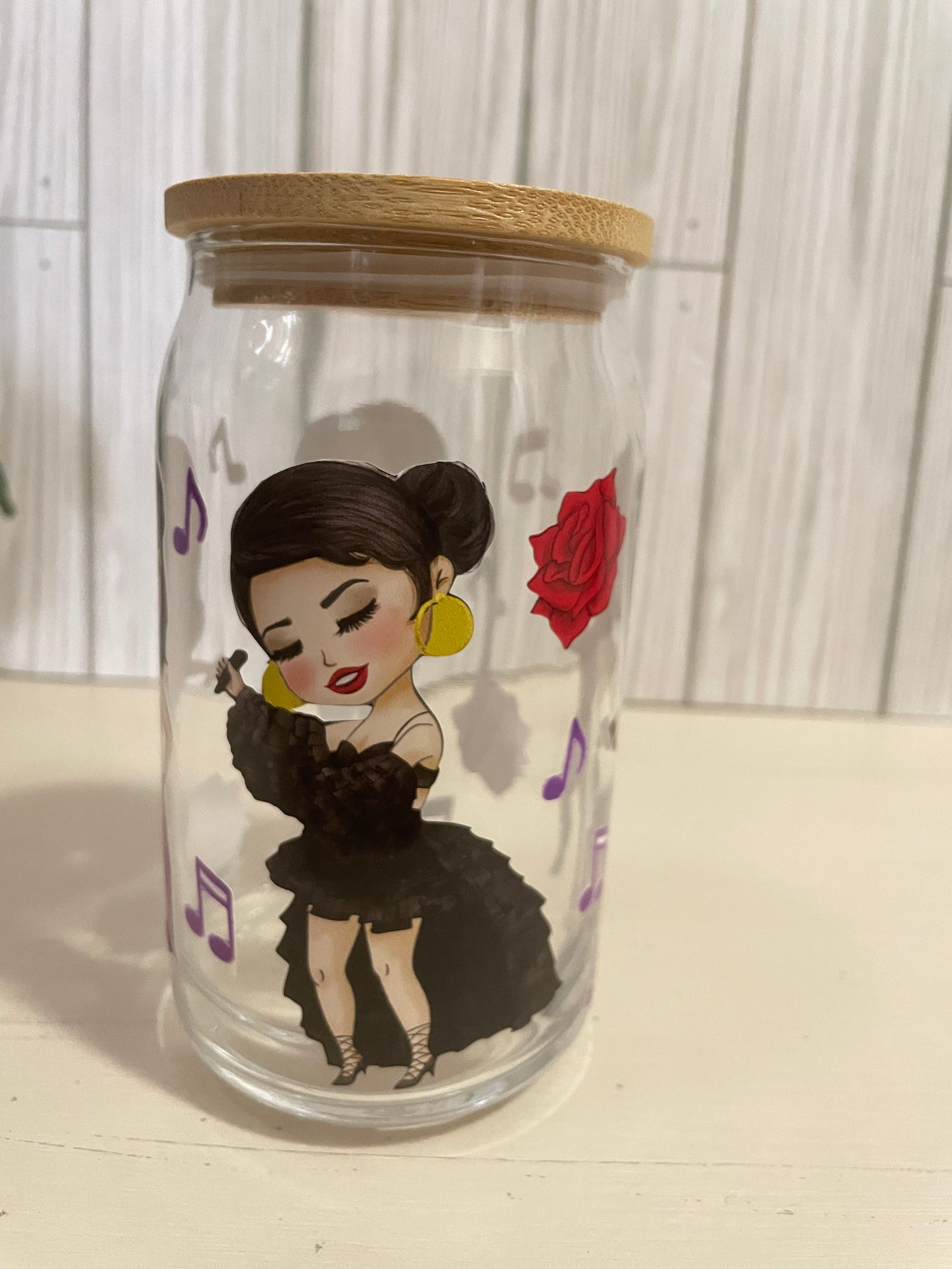 Selena beer can glass